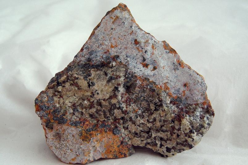 Zincite, Franklinite, fluorescing Willemite, fluorescent Hydrozincite – Sterling Mine, Sterling Hill, Ogdensburg, Franklin Mining District, Sussex County, New Jersey, USA