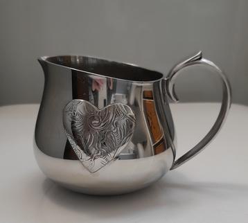 Hammered Bee Bowl Pewter Bowl with a Detachable Handcrafted Brass Bee.