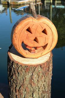 How to make a DIY Firewood Halloween Pumpkin decoration. www.DIYeasycrafts.com