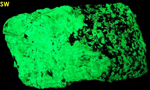SW LW UV fluorescent WILLEMITE, FRANKLINITE, ZINCITE, Franklin Mine, Franklin, Franklin Mining District, Sussex County, New Jersey, USA