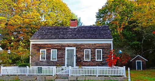 The Beebe-Phillips House on Jordan Green in Waterford, Connecticut