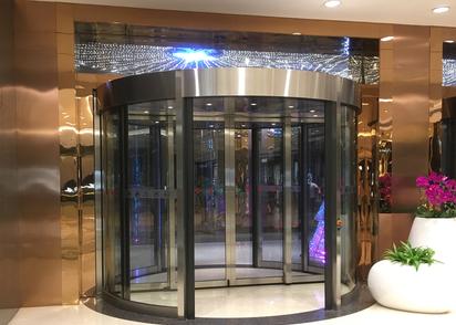 automatic revolving door mechanism