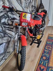 983 HONDA TLR 200 motorbike