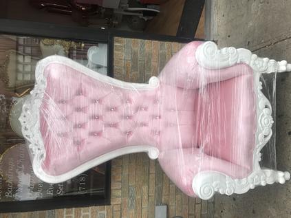 PINK THRONE CHAIR FOR RENT