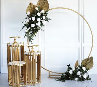 GOLD PEDESTALS AND ROUND ARCHES