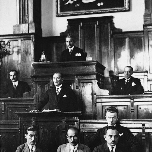 İlk Meclis - Mehmet Gezer
