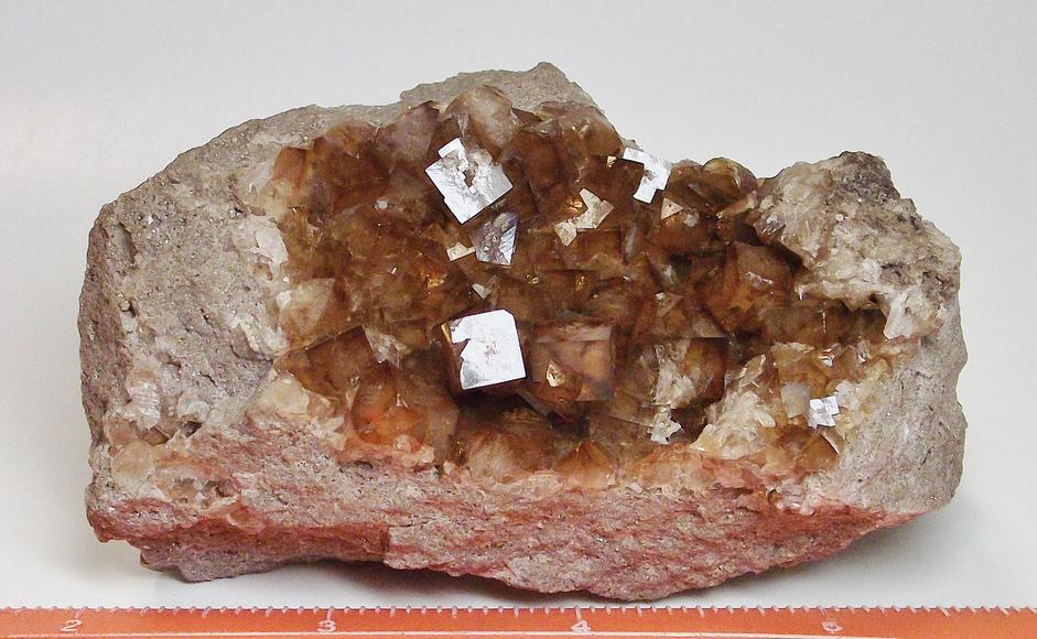 Fluorescent Fluorite crystals Stoneco White Rock Quarry Ohio
