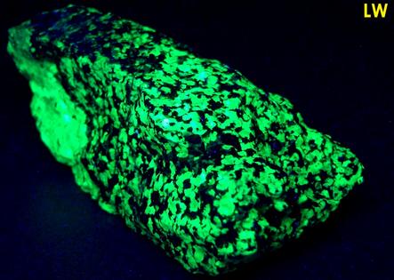 SW LW UV fluorescent WILLEMITE, FRANKLINITE, ZINCITE, Franklin Mine, Franklin, Franklin Mining District, Sussex County, New Jersey, USA