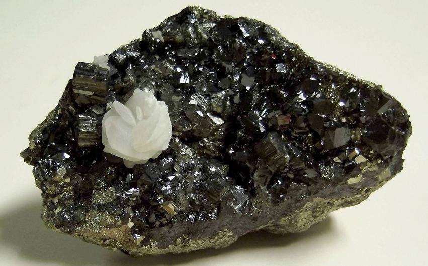 ENARGITE, SPHALERITE, PYRITE, fluorescent CALCITE,Huanzala Mine, Huallanca District, Bolognesi Province, Ancash Department, Peru - for sale