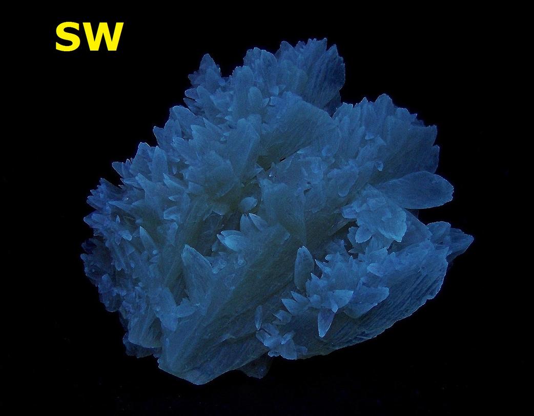 Phosphorescent & fluorescent Aragonite crystals - Cerro de Pasco, Peru