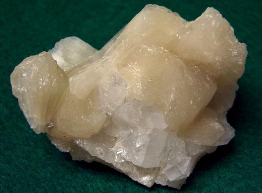 STILBITE and APOPHYLLITE - Jalgaon Distict, Maharashtra, India, ex Rutgers Geology Museum