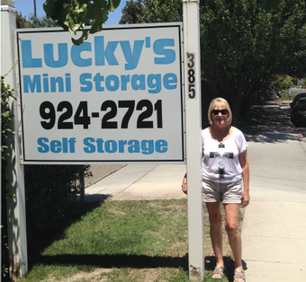 Self Storage Units Lemoore CA 93245 Manager