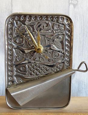 Pewter FreeStanding Protrait Sardine Clock