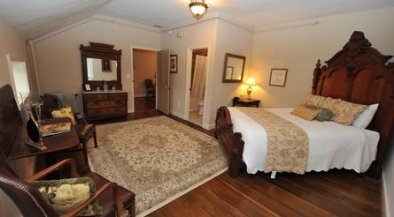 Frederick Bed and Breakfast, Maryland Romantic Getaway, Maryland Bed and Breakfast, Hiking Frederick, Romantic Getaway Maryland