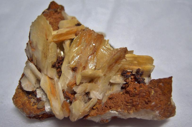 fluorescent CERUSSITE - Superfund site - Bunker Hill Mine (Tyler; Stemwinder; Bunker Hill and Sullivan; Bunker Chance Mine), Bunker Hill properties, Kellogg, Coeur d'Alene District, Shoshone County, Idaho, USA - for sale
