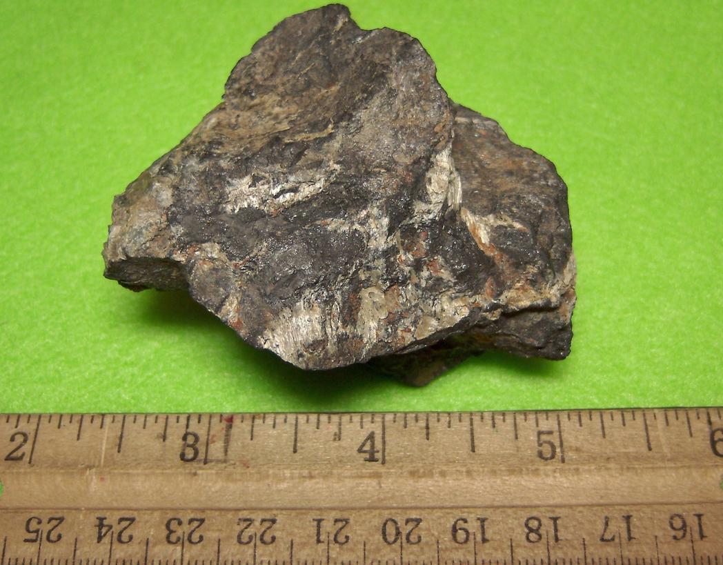 Black Magnetite, green Antigorite, high Cr2O3, TiO2 and ZrO2, Rock Springs Iron Mine, Fulton Township, State Line Chromite District, Lancaster County, Pennsylvania, USA