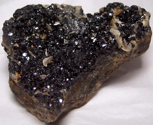 SPHALERITE MARMATITE, SIDERITE - classic locality - Eagle Mine (New Jersey Zinc Eagle Mine; Gilman Mine; Wilkesbarre shaft; Newhouse tunnel; Little Chief Mine; Iron Mask Mine; Belden Mine; Black Iron Mine), Gilman, Gilman District (Battle Mountain District; Red Cliff District), Eagle County, Colorado, USA