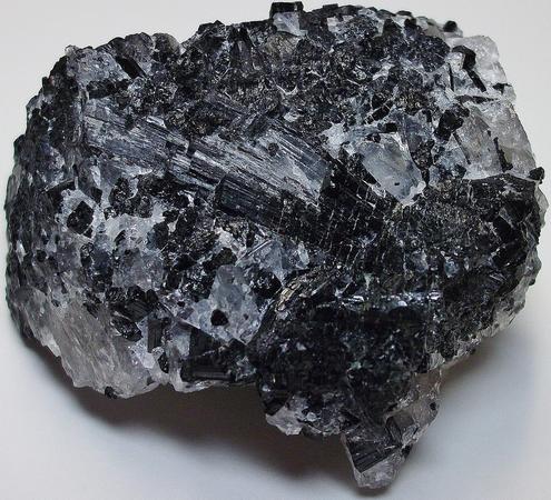 SCHORL TOURMALINE, white QUARTZ - Newark, New Castle County, Delaware, USA
