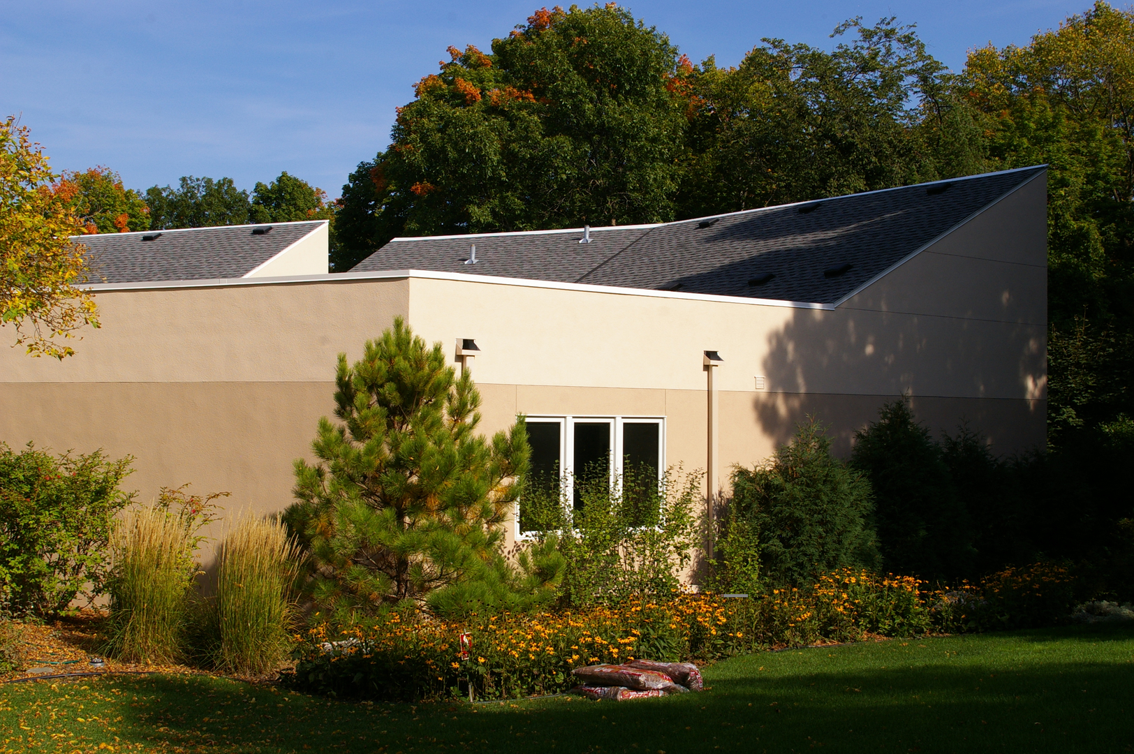 Triangle House Sto Finish - View 6