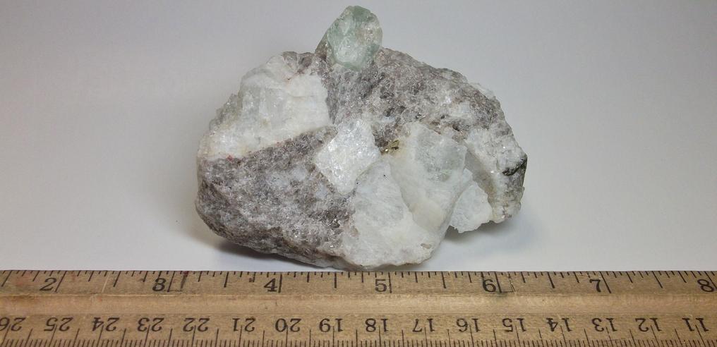 Beryl Aquamarine, Albite Oligoclase, Smoky Quartz, Muscovite, Fluorapatite, Garnet, fluorescent - Case Quarries, Portland, Middlesex County, Connecticut, USA