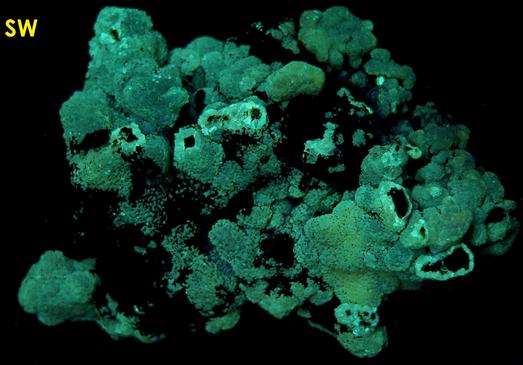 fluorescent ZINCITE recrystallized, NJ Zinc Co. Palmerton zinc smelter locality, Lower Towamensing Township, Carbon County, Pennsylvania, USA