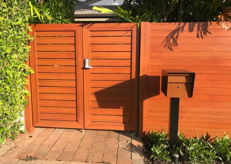 Island Style Gates, Aluminum Gates, Aluminum gates Hawaii, custom aluminum gates , Privacy Gates Oahu, Modern Aluminum Gates, aluminum fence Honolulu