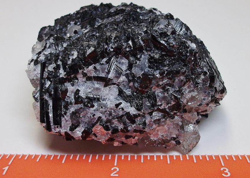 SCHORL TOURMALINE, white QUARTZ - Newark, New Castle County, Delaware, USA