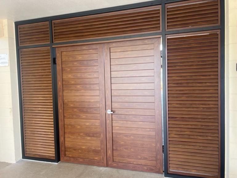 Island Style Gates, Aluminum gates Hawaii, Driveway gate Honolulu, Privacy Gates Oahu, Custom Gates Oahu, Automatic Gates Hawaii, modern aluminum driveway gates