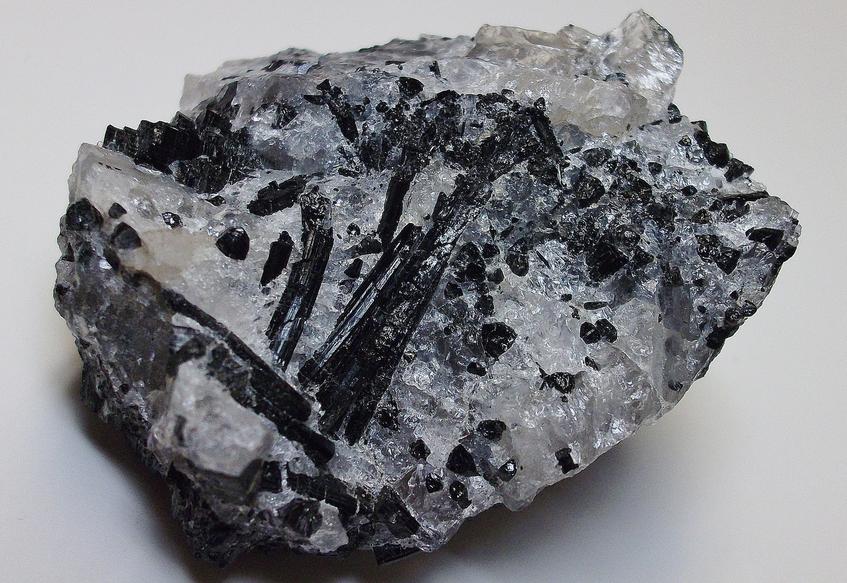 SCHORL TOURMALINE, white QUARTZ - Newark, New Castle County, Delaware, USA - for sale