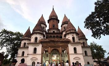 Hangseshwari Temple in Bansberia