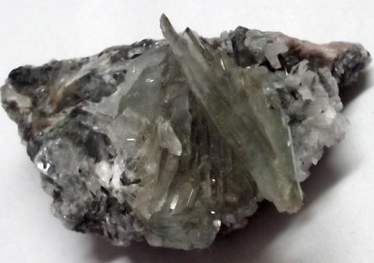 fluorescent phosphorescing BARYTE crystals and GYPSUM ram's horns - Julcani Mine, Julcani District, Angaraes Province, Huancavelica Department, Peru