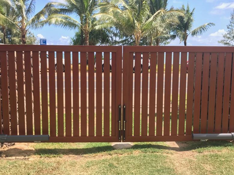 Island Style Gates, Aluminum gates Hawaii, Driveway gate Honolulu, Privacy Gates Oahu, Custom Gates Oahu, Automatic Gates Hawaii