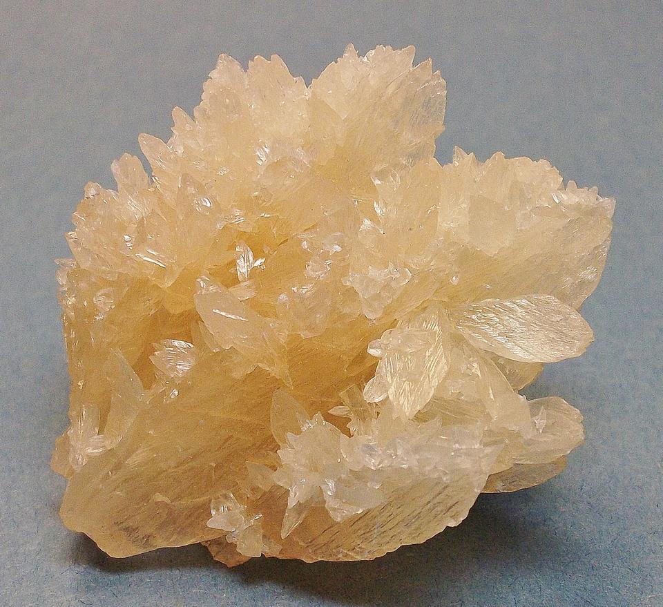 Phosphorescent & fluorescent Aragonite crystals - Cerro de Pasco, Peru