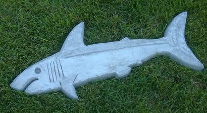 How to make DIY Custom shaped stepping stones shark