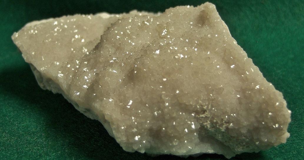 QUARTZ on AGATE - Ozark Mountains, Missouri, USA