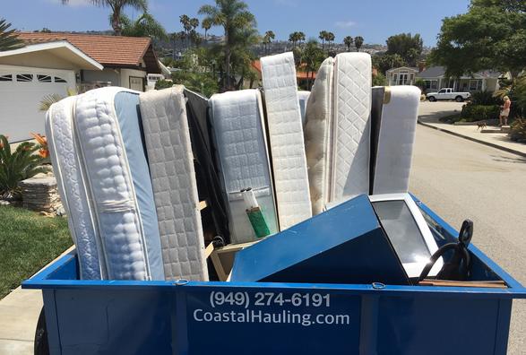 mattress-removal-coastal-hauling