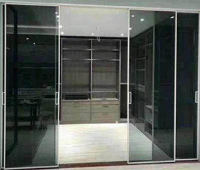 Automatic sensor sliding door