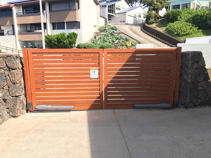 Island Style Gates, Aluminum gates Hawaii, Driveway gate Honolulu, Privacy Gates Oahu, Custom Gates Oahu, Automatic Gates Hawaii