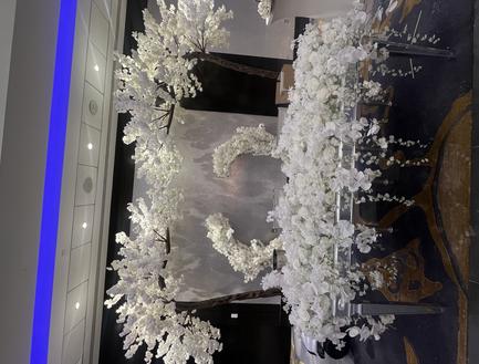 9'foot garden wedding tree #gardenwedding