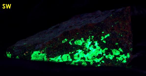 Zincite, Franklinite, fluorescing Willemite, fluorescent Hydrozincite – Sterling Mine, Sterling Hill, Ogdensburg, Franklin Mining District, Sussex County, New Jersey, USA