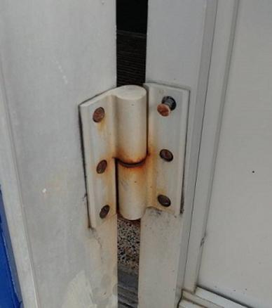 hinge repair;