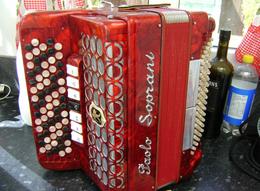 Hohner 120 bass chromatic accordion £750​