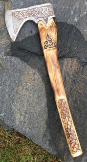 How to make a Viking Battle Axe, complete with dragon and Celtic blade etching, from an old rusty axe head. FREE step by step instructions. www.DIYeasycrafts.com