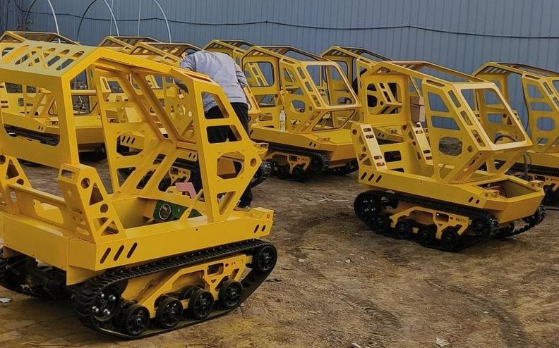 kid's snow field vehicles