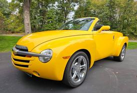 2005 Chevrolet SSR-For Sale by Mad Muscle Garage Classic Cars