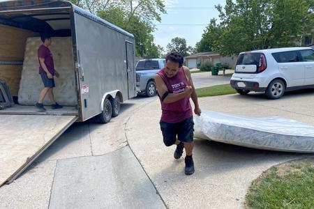 mattress removal junk hauling service