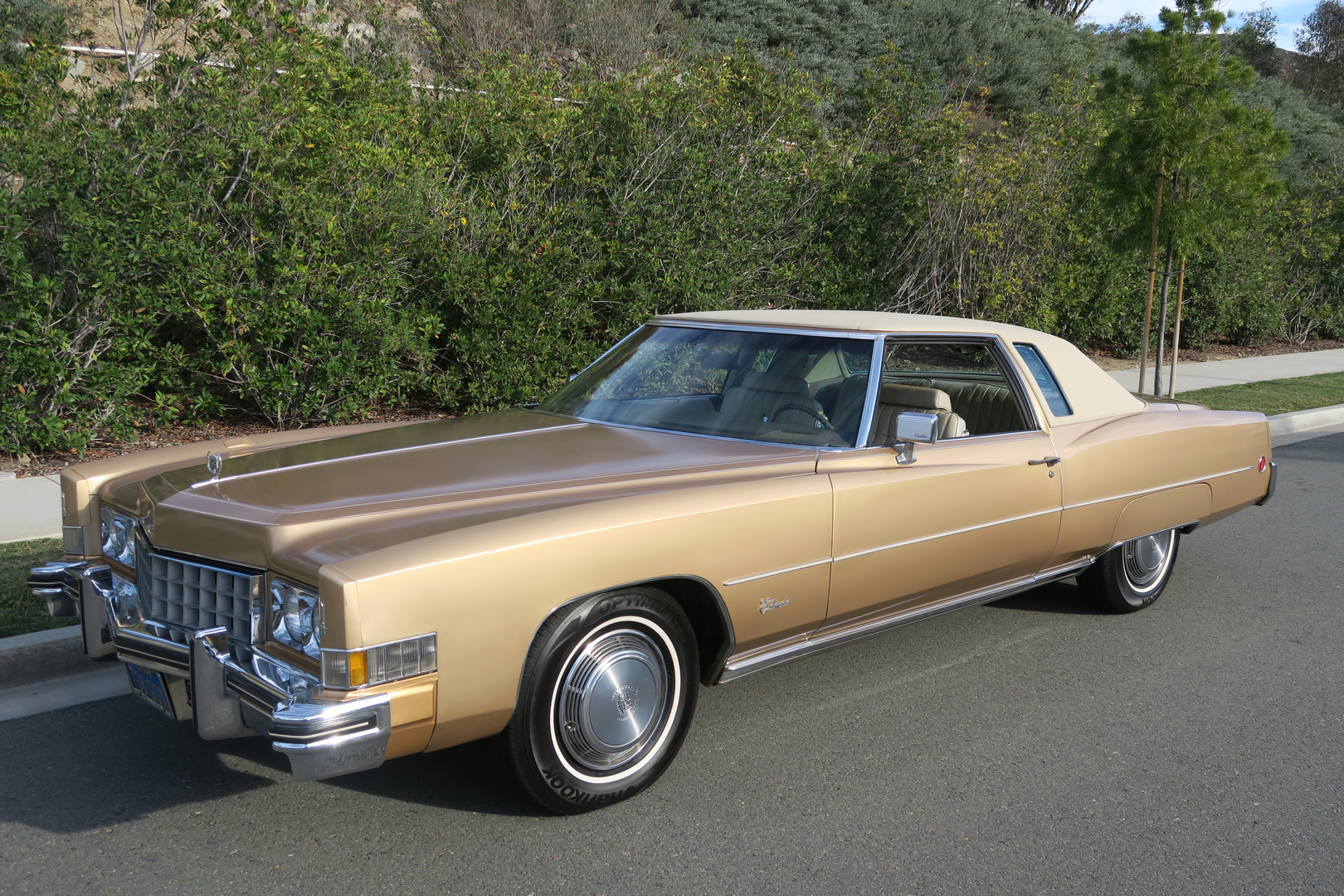 Cadillac Embossed Gold Eldorado 26 x 40 13pt Sheets