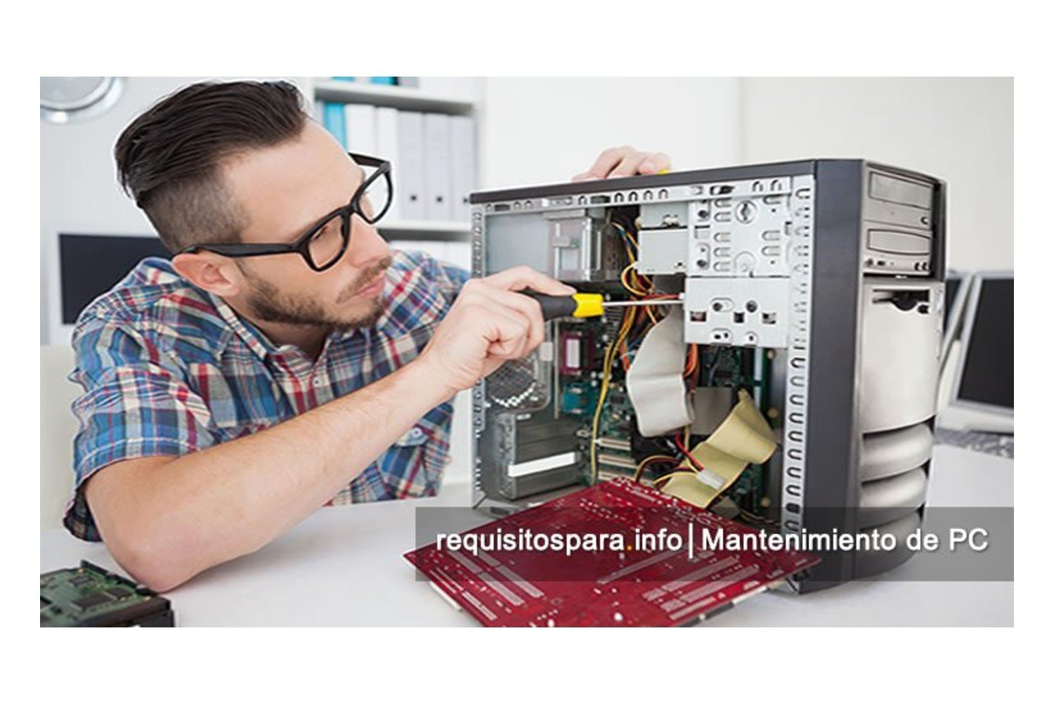 ZONA INFORMÁTICA: TARJETA DE PRESENTACIÓN, CALENDARIO Y CERTIFICADO, image size:1500x1002