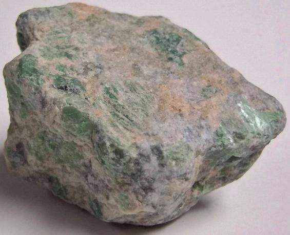 Chromian Diopside, Grossular Garnet, Calcite, Pyrite - Hunting Hill quarry (Rockville Crushed Stone Quarry; Travilah Quarry; Rockville Quarry; Bardon Stone Quarry; Aggregate Industries Quarry), Rockville, Montgomery County, Maryland, USA