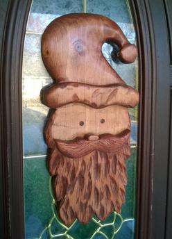 Easy DIY Carved Santa Face Christmas Decoration. FREE step by step instructions. www.DIYeasycrafts.com